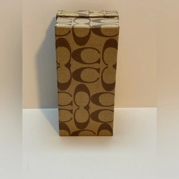 Coach Box - Picture 3 of 8